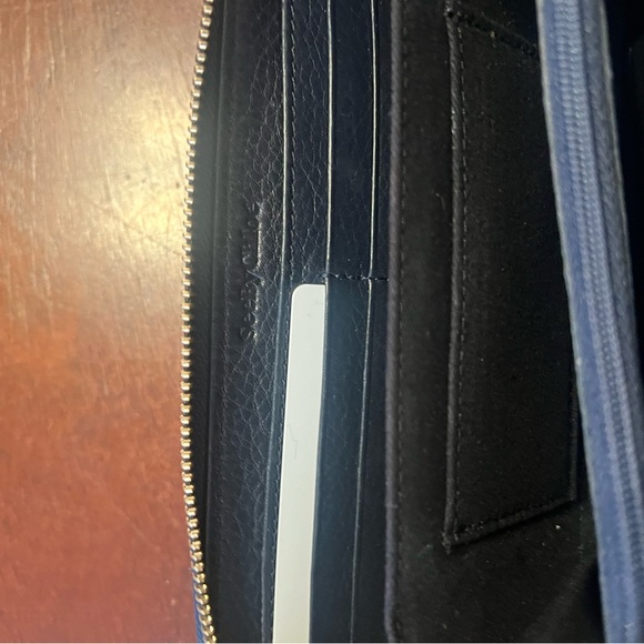 See by Chloe Black Leather Zip Wallet - Picture 11 of 13